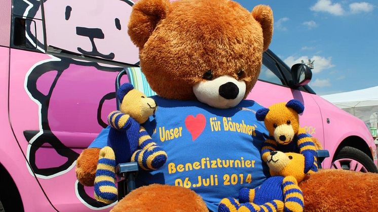 Unser Herz für Bärenherz, Kinder spielen Fußball für den guten Zweck