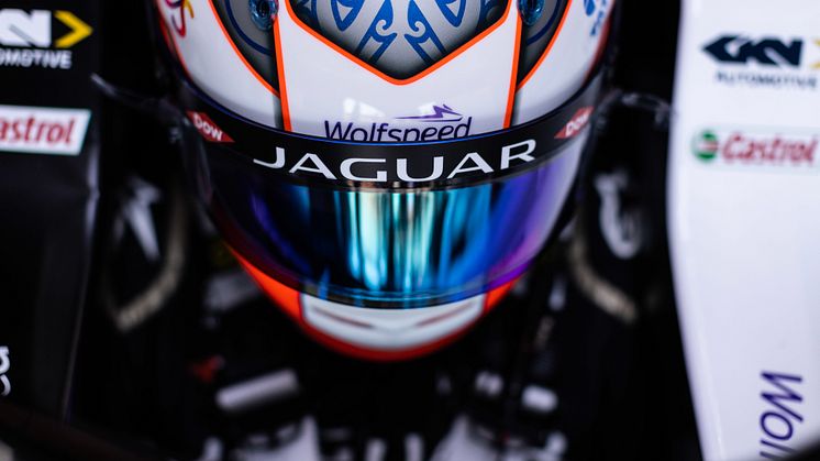 J_TCS_Racing_S9_Valencia_Mitch_Evans_161222_003