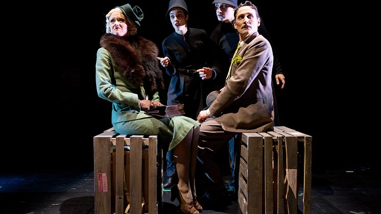 "De 39 stegen" med Västerbottensteatern. Spelas 16 nov - 16 dec 2022, Scen 2 Sara kulturhus. Pressfoto: Patrick Degerman