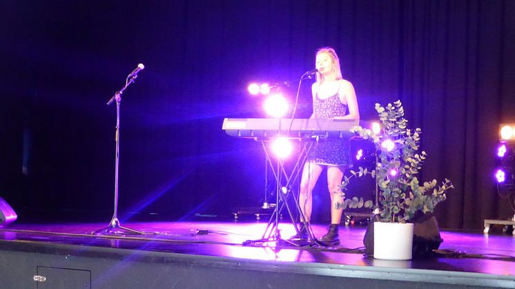 Ida Schönbeck uppträdde under ShortValley Festen.