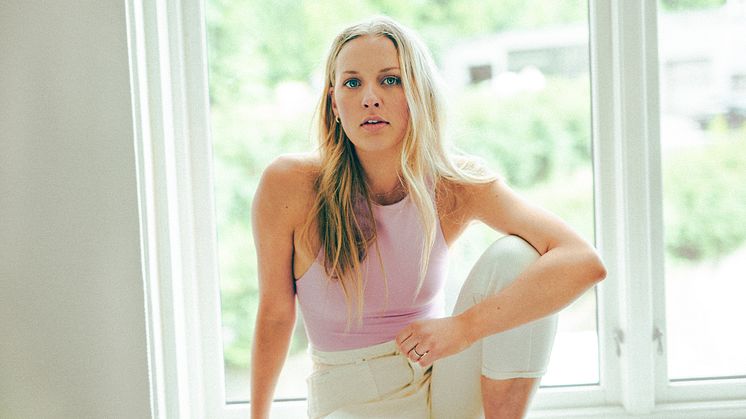 KRISTIN har lekt seg med teksten til Timbuktu sin store hit «Alla vill till himmelen» og laget en 2020-versjon av låta. Foto: Jonathan Vivaas Kise