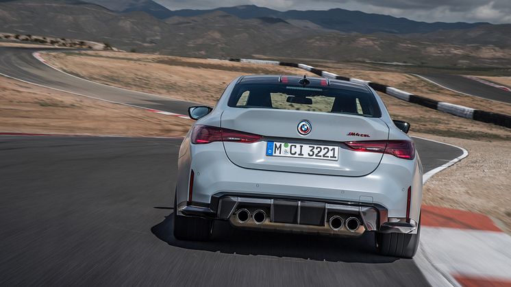 BMW M4 CSL
