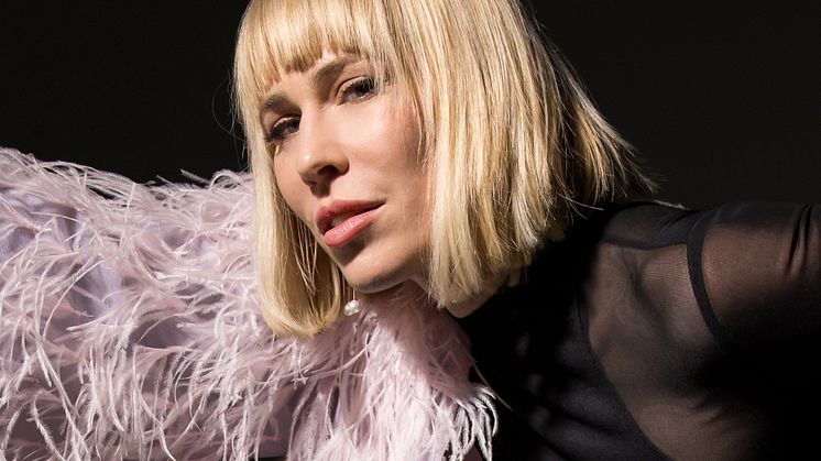 Den världsberömda brittiska sångerskan och låtskrivaren Natasha Bedingfield gör sig redo att inta Gröna Lund den 22 maj.