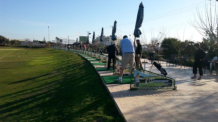 marios-golf-park-driving-range-1024-768-01