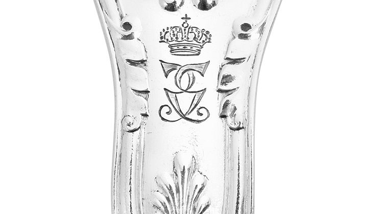 Monogram__King's Pattern_ - et kongeligt dansk middagsbestik af sølv til 36 personer. A. Michelsen, København 1918_