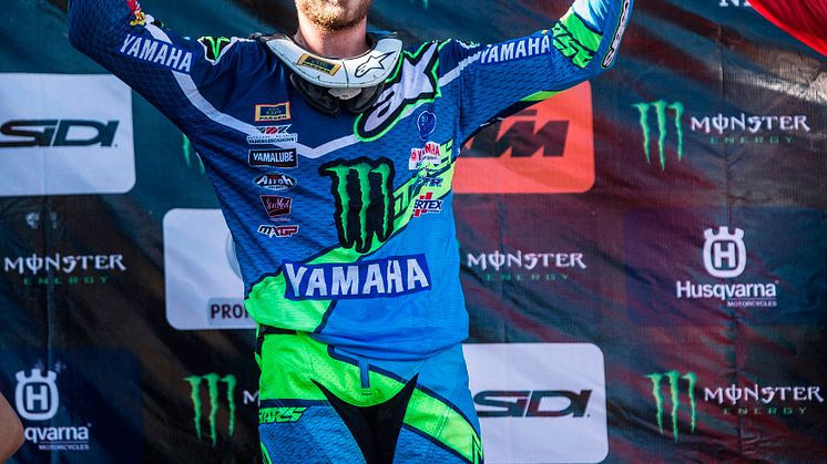 両ヒートでのポディウムフィニッシュを果たした＃89 J・ファン・フォルベークとYZ450FM