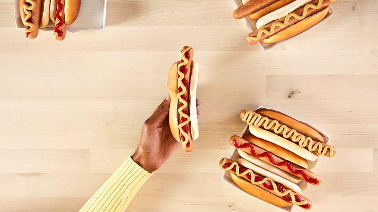 IKEA halverer pølseprisen og lanserer en ny pølsehelt