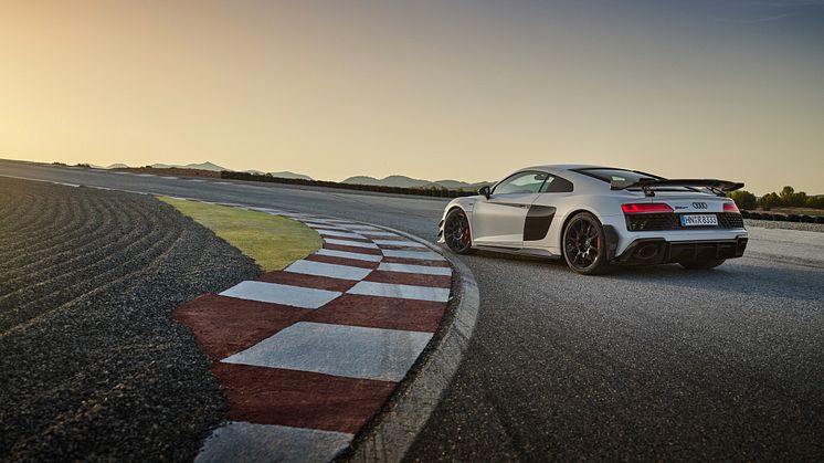 Audi R8 Coupé V10 GT RWD (Suzukagrå)