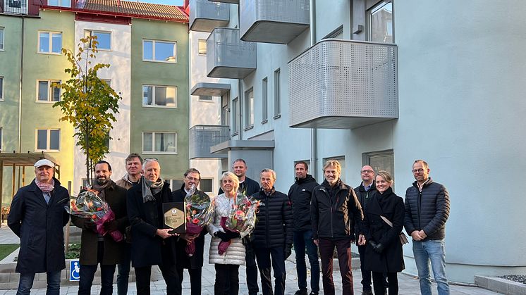 Representanter från Wåhlin Fastigheter, Alferan Förvaltning, Ripellino Arkitekter, MZ Bygg och Sundbybergs stad. Foto: Fredrik Holmberg