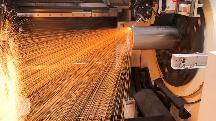 Rörlaser Mazak Fabri Gear 400 3D med integrerad gängningsfunktion.