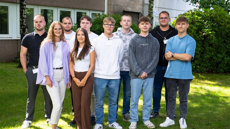 Die neuen Auszubildenden der Duni Group: Oben (von links nach rechts): Michael Warkentin, Denny Sander, Jeffri Kraft, Marvin Thomas, Kevin Mook; Unten (von links nach rechts): Annika Meßbauer, Laura Ritter, Max Lange, Levin Warnke, Erik Stiller 