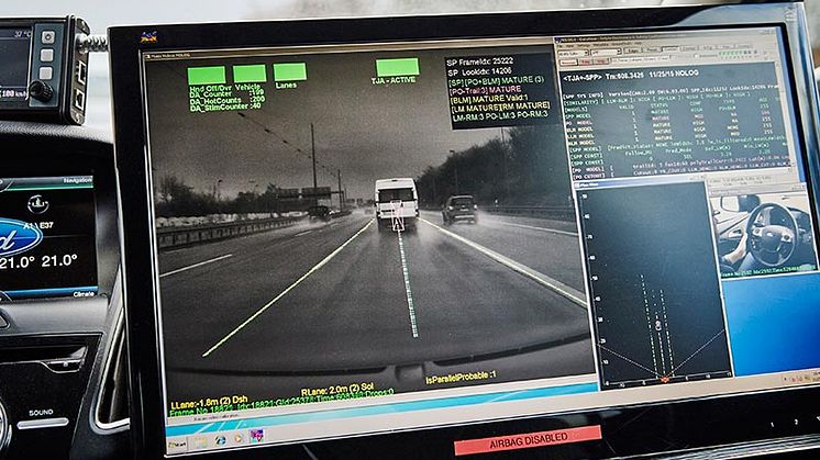 Ny Ford-teknologi gjør trafikkork til hvilepauser  bak rattet og parkerer bilen din med fjernkontroll 