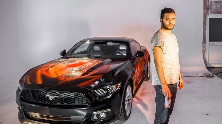 Ford Mustang genopstår som graffitikunst