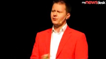 Markedsføring, PR og kommunikasjonstrender  2012 - Desentralisering av sosiale medier