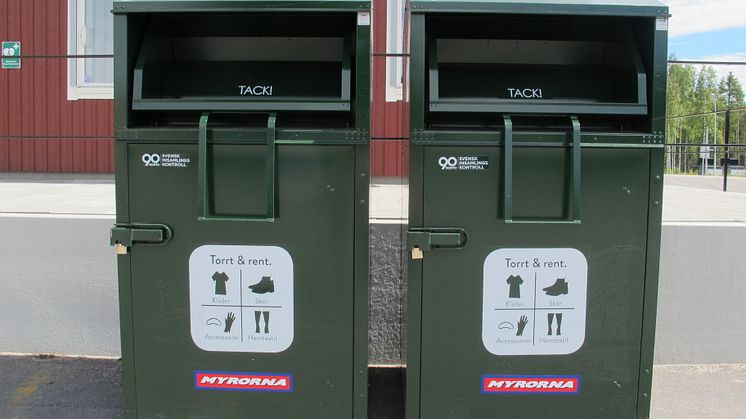Containrar för återvinning av textilier finns nu vid Mosseruds återvinningsanläggning genom ett samarbete med Myrorna. 