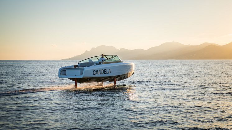 Candela C-8