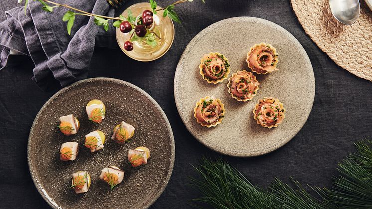 potatiscanapeer och wonton tartlett med lax.jpg