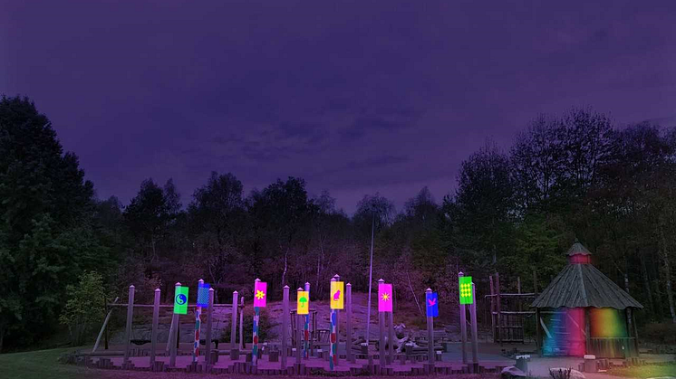 Lights in Biskopsgårdens ljusinstallationer bygger på berättelser från boende och besökare i området. Foto: Karin Jansson