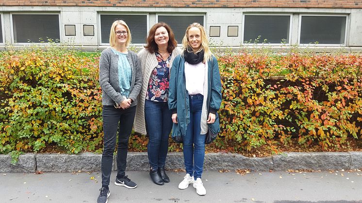 Fv fysioterapeut Synnøve Solgård fysioterapeut, enhetsleder Hege Gambo Rangsvåg og ergoterapeut Camilla Amundsen  (Foto Bydel Gamle Oslo)