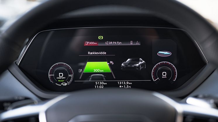 Audi cockpit med rækkevidde og aktiv navigation