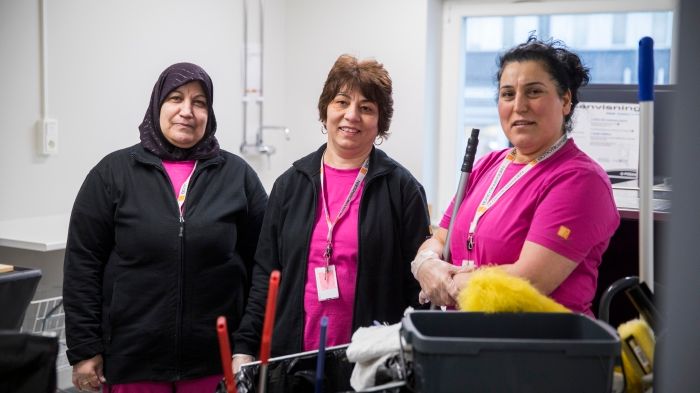 Zeliha Bulduk, Fatme Alieva och Arafa Deveci är tre av kvinnorna som fått arbete genom Qvinna i Botkyrka.