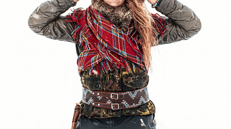 Ungdomarna får möta Sofia Jannok kring identitetsskapande. Foto: Petter Hedman