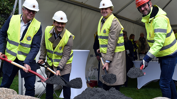 Lars Göran Andersson, vd HSB Göteborg, Hampus Magnusson (M), kommunalråd, Henrik Kant, stadsbyggnadsdirektör Göteborgs Stad och Jonas Celander, distriktschef Skanska
