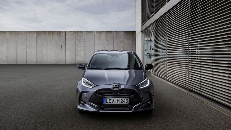 MAZDA2_HYBRID_087