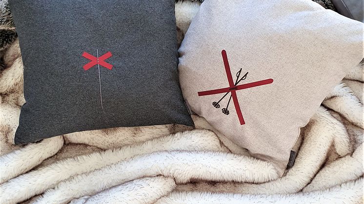 Ullkuddfodral från Stikkan Design AB där inspiration hämtats från fjällvärlden 