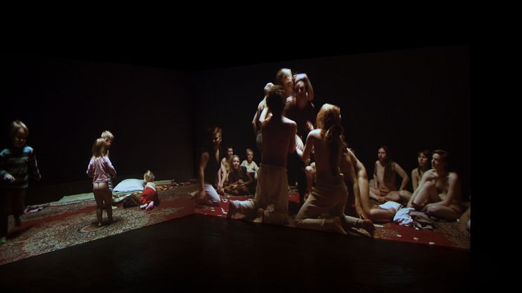 Joanna Lombard. Installationsbild Orbital Re-enactments (2010)