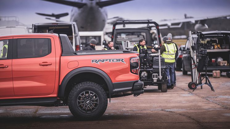 raptor_behind_the_scenes_crew