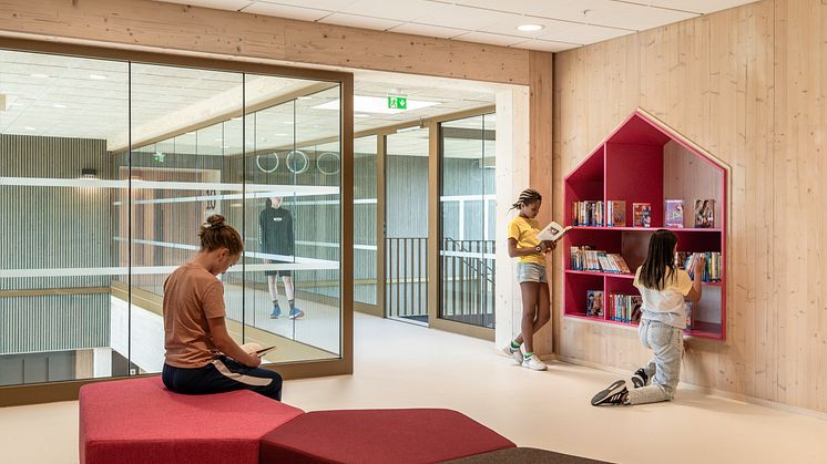 KF skolen interiørdetaljer