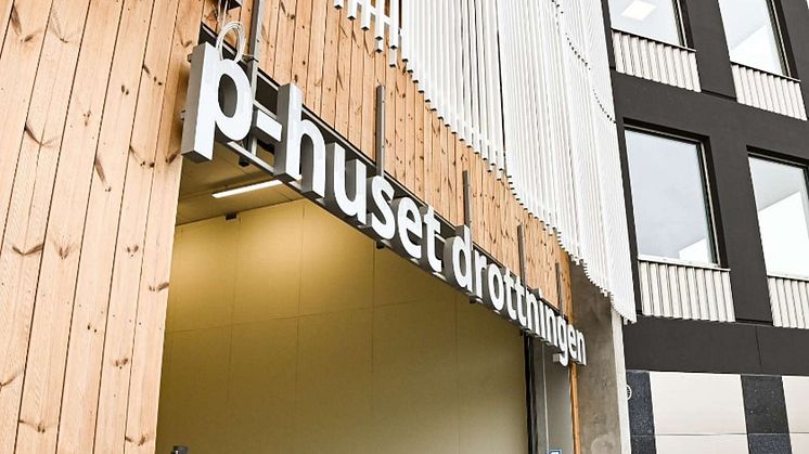 Infarten till nya P-huset Drottningen på Drottninghög. 