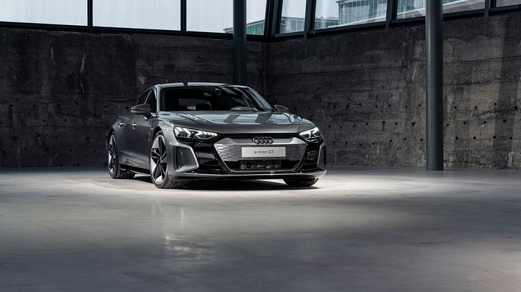 Audi RS e-tron GT (Daytonagrå)