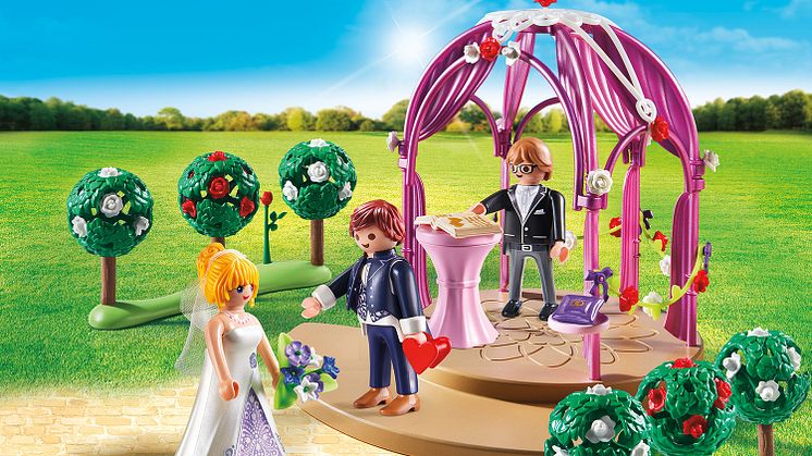 Hochzeitspavillon mit Brautpaar