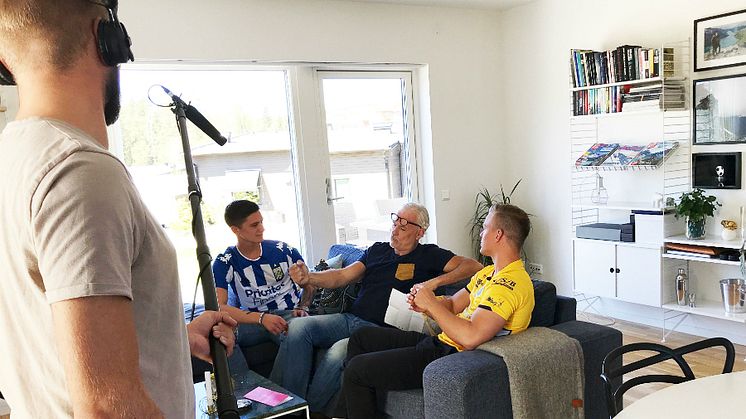 William Florin, IFK Göteborg, legendaren Glenn Hyssén och Oscar Daggberg, IF Elfsborg, på plats under The Supporter Roommate Challenge.