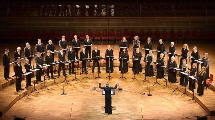 Eric Ericsons Kammarkör sjunger Brahms tillsammans med Gävle Symfoniorkester
