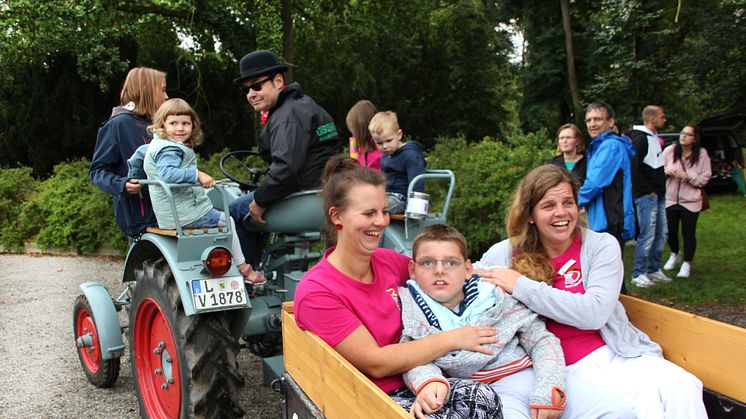 Tag der offenen Tür im Kinderhospiz: Bärenherz-Familienfest lockt mehr als 1.500 Besucher in den Kees’schen Park