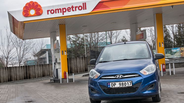 Bildet er fra en hemmelig prøvestasjon opprettet på Finnskogen forrige uke. Nå er det fullt kjør med utbygging av stasjoner over hele landet for Hyundai. Foto: Spy vs Spy