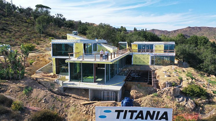 Titania säljer i Malibu för 14,1 miljoner USD