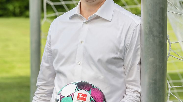 Mondelez_Milka & DFL Partnerschaft_Fridolin Frost_hoch.jpg