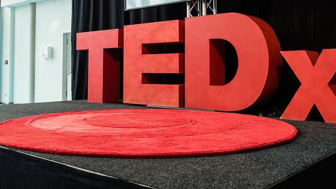 Die TEDx Metzingen findet in diesem Jahr am 21. Juli bei der Advanced UniByte GmbH statt