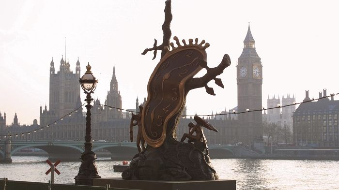  Salvador Dalís jätteskulptur Nobility of Time har visats  i bl.a. London - snart på plats i Stockholm