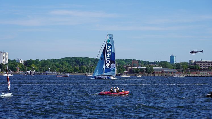 The Ocean Race Kiel Fly-By Biotherm (c) Kiel-Marketing: Jan-Michael Böckmann