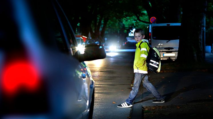 Kinder: sicherer durch die dunkle Jahreszeit