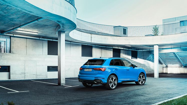 Audi Q3 45 TFSI e (Turboblå)