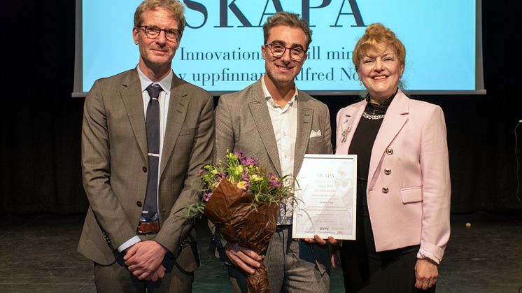 Björn Florman, Stockholmsmässan, årets vinnare Samer Issa och  Minoo Akhtarzand, ordförande i Stiftelsen SKAPA