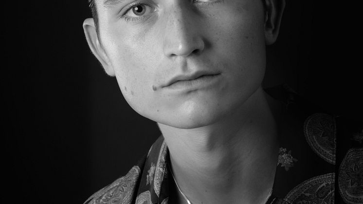 Gustav Lindh pristagare av Såstaholms pris till Höstsols minne 2019. Fotograf Patrick Karlsson. 