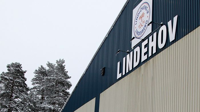 Lindlövens IF har funnits i nuvarande format sedan 1976 och håller till i ishallen i Lindesberg. 