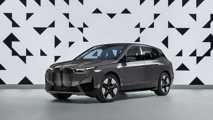 BMW iX med E Ink